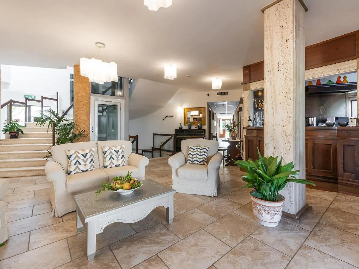 Hotel Raffael Villasimius 3*,
